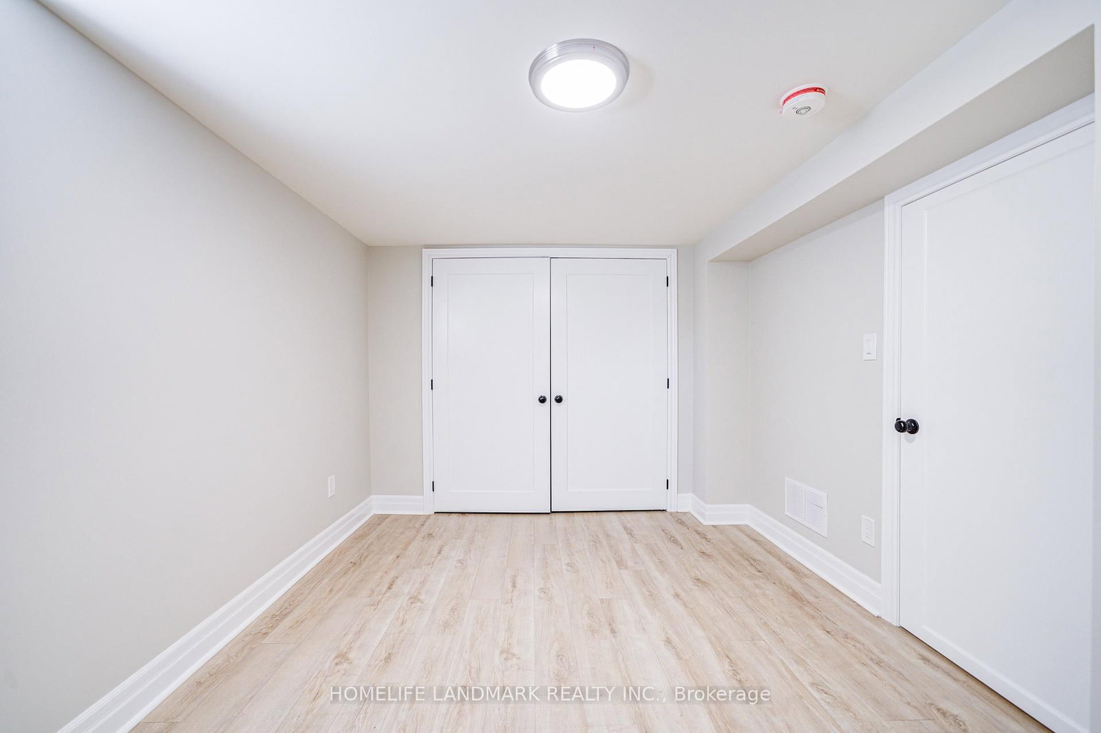64 Laurel Avenue • Toronto, ON photo 39