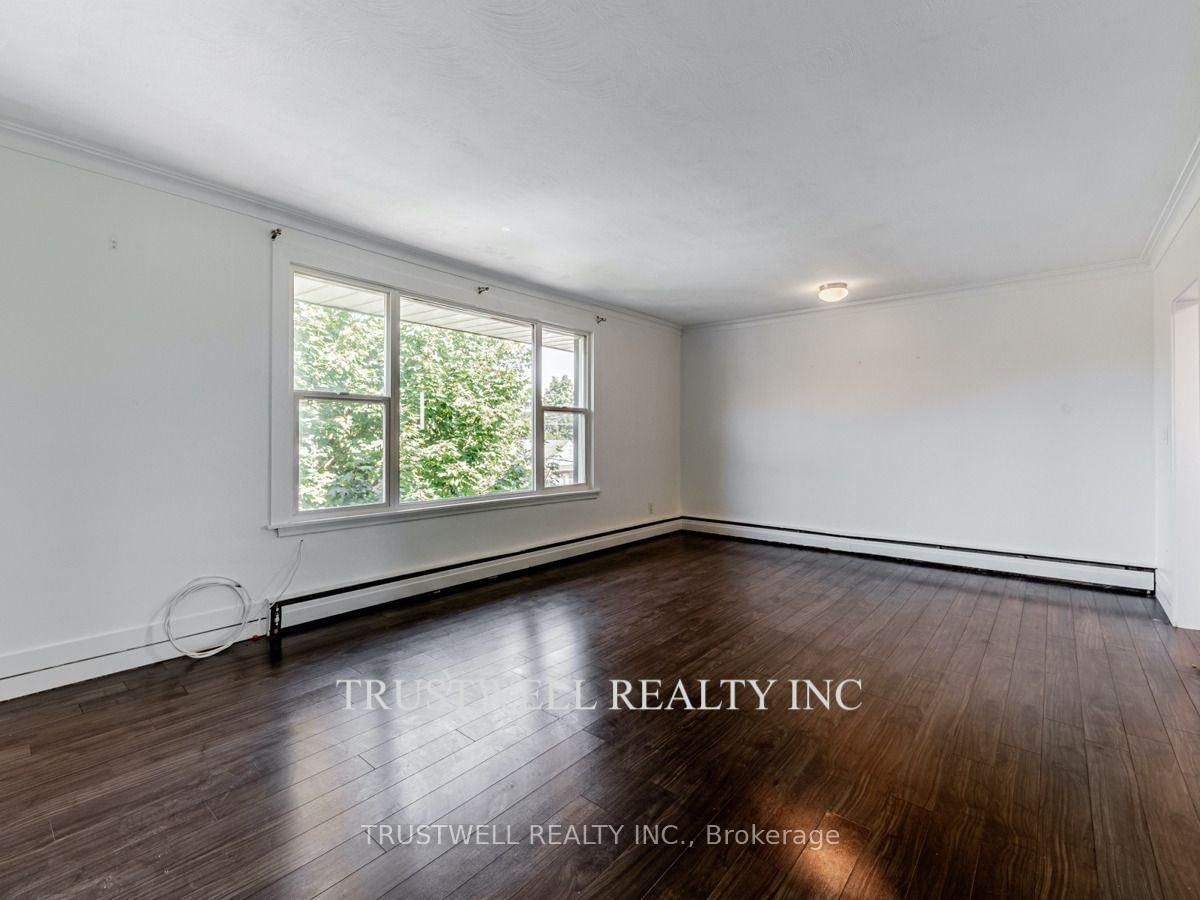 3 - 105 Mary Street E, Whitby 5