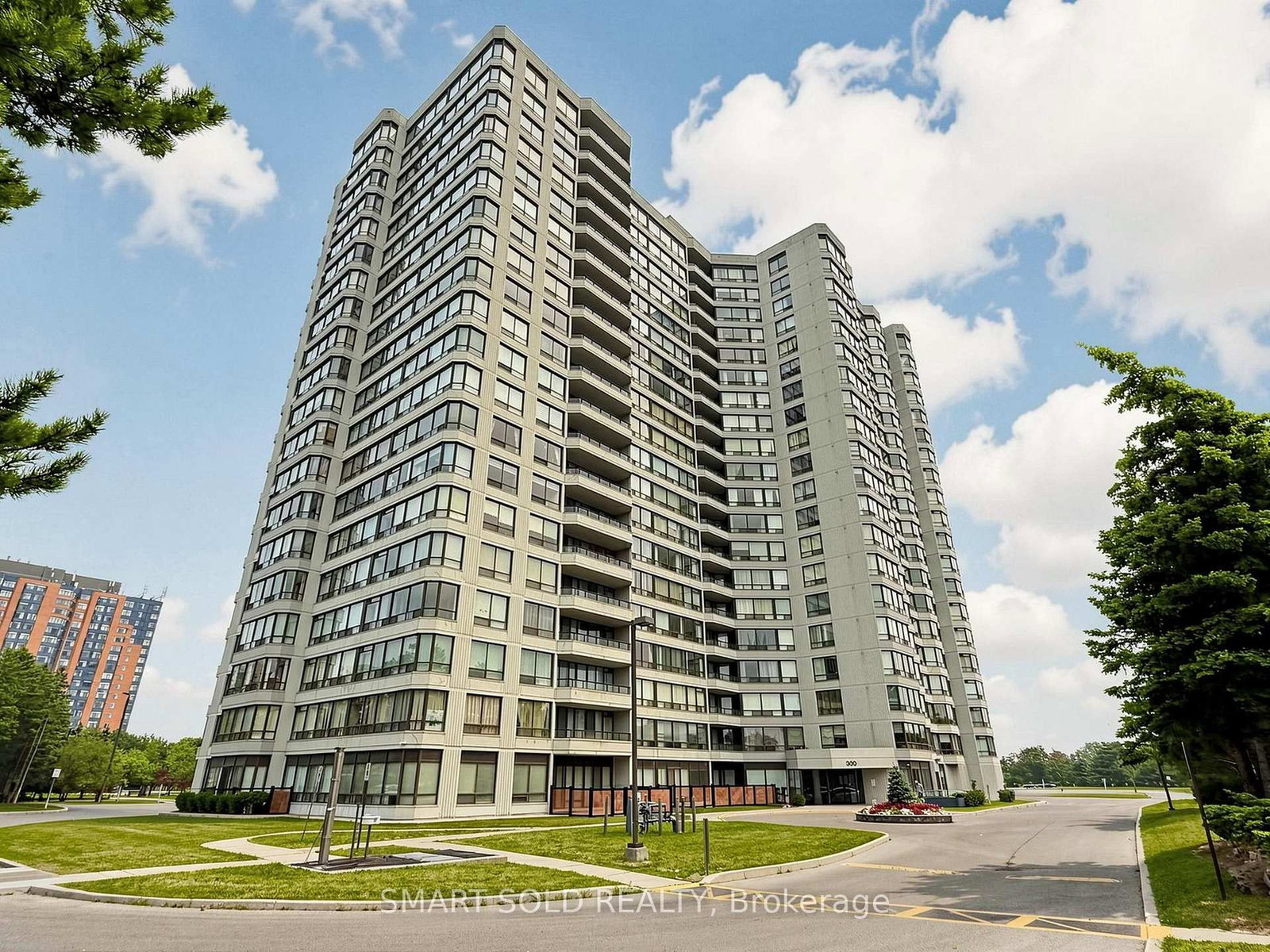 300 Alton Towers Circle • #908 • Toronto, ON photo 2