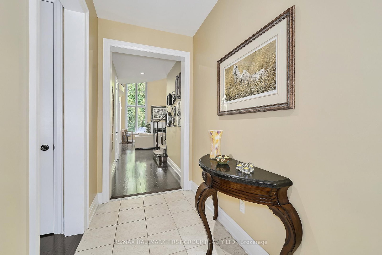28 Illingworth Lane • Ajax, ON photo 4