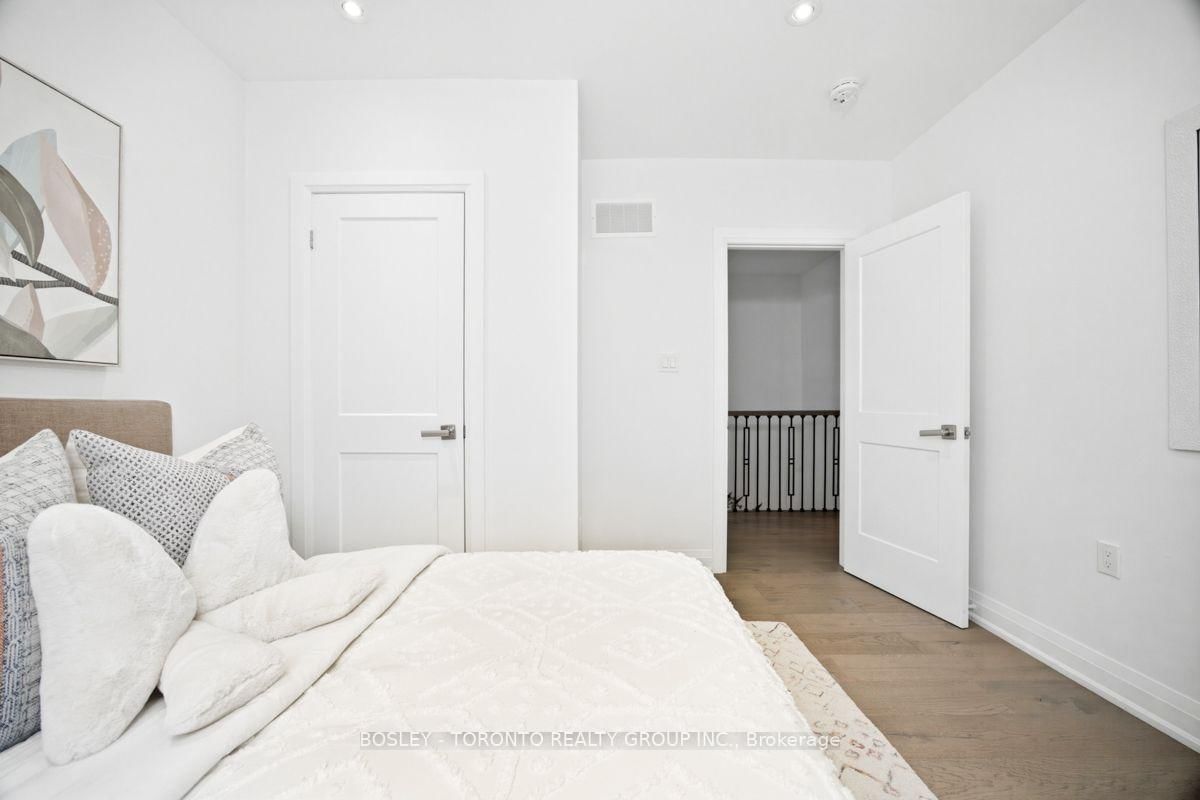 99 Cadorna Avenue • Toronto, ON photo 26