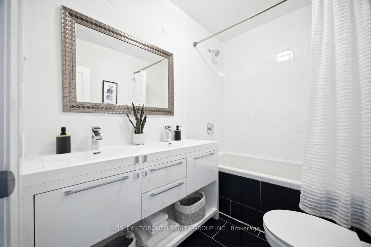 99 Cadorna Avenue • Toronto, ON photo 27