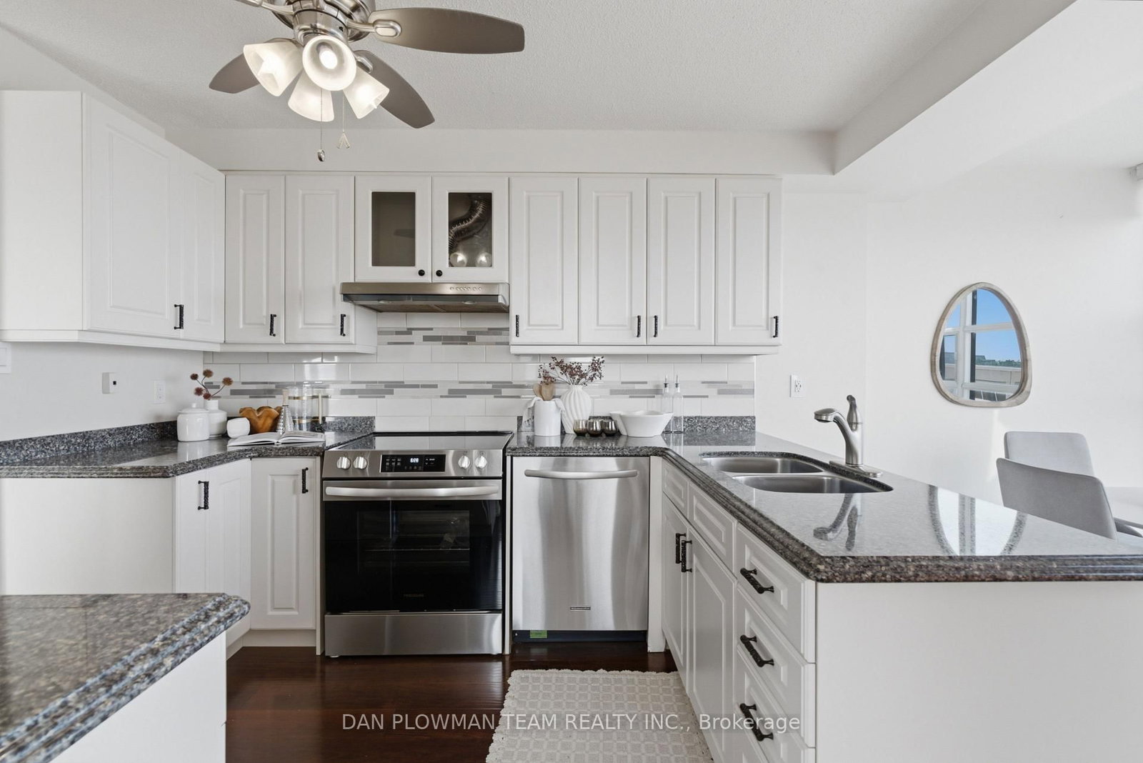 80 E Athol Street • #702 • Oshawa, ON photo 12