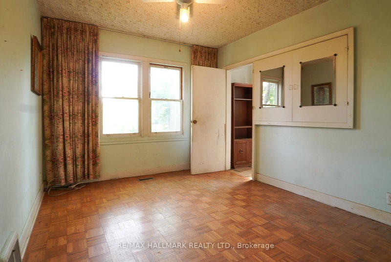 63 Highview Avenue