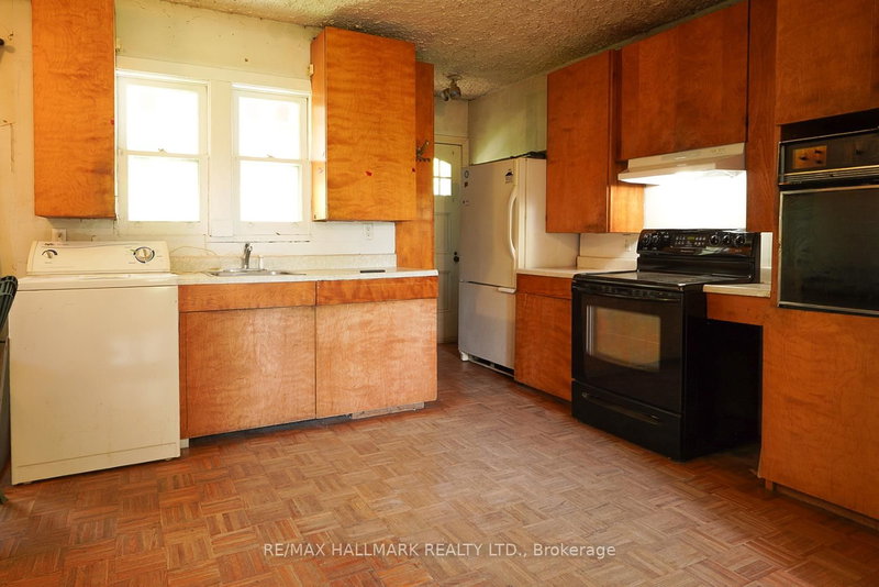 63 Highview Avenue