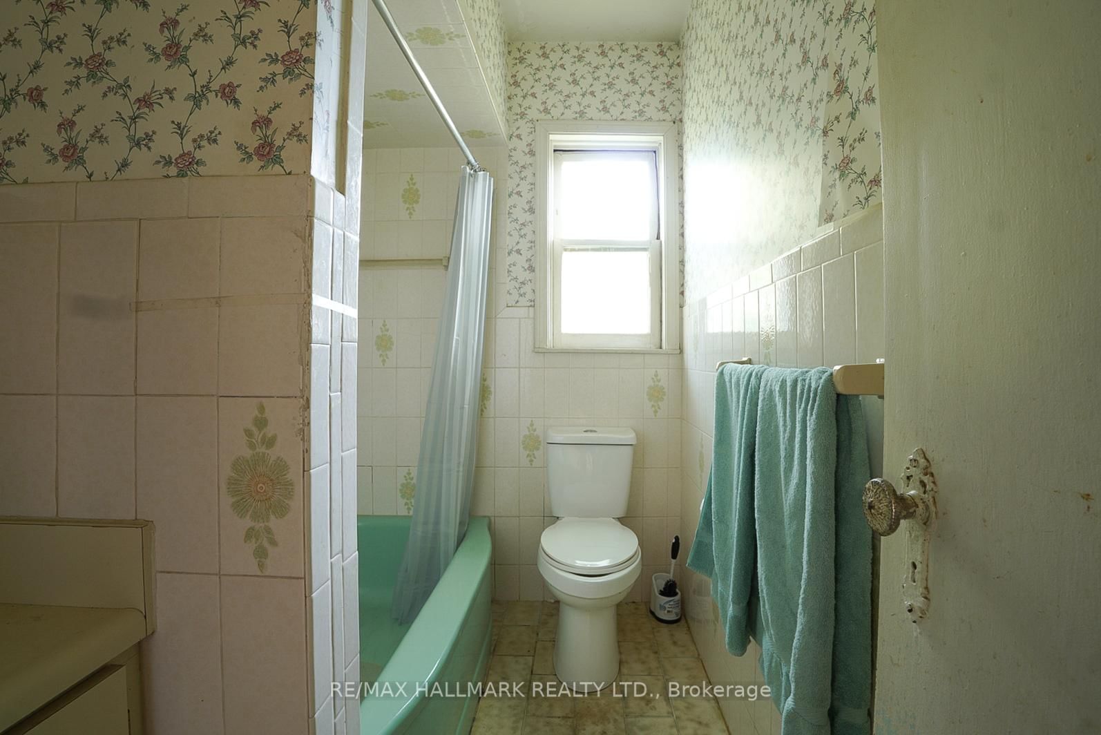 63 Highview Avenue • Toronto, ON photo 9