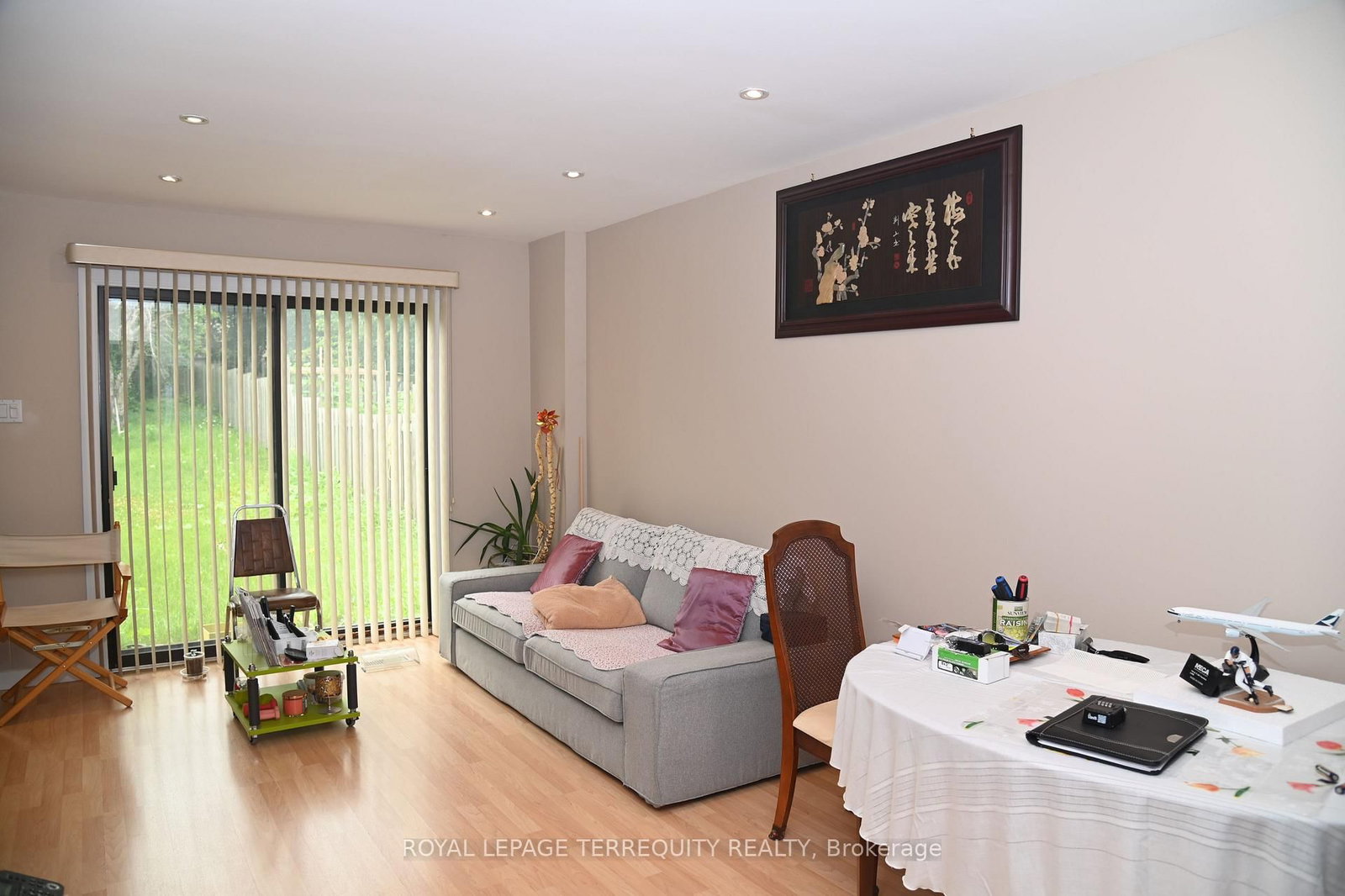 22 White Heather Boulevard • Toronto, ON photo 10