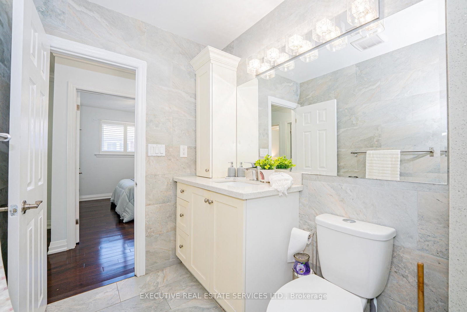 37 Ravenview Drive • Toronto, ON photo 33