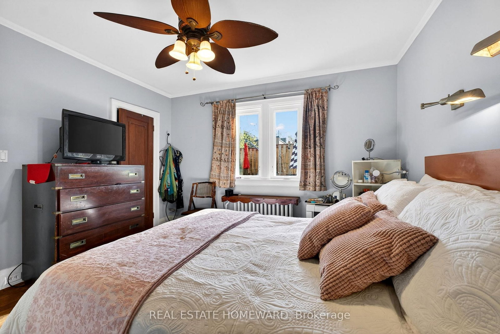 128 Glen Manor Drive • Toronto, ON photo 18