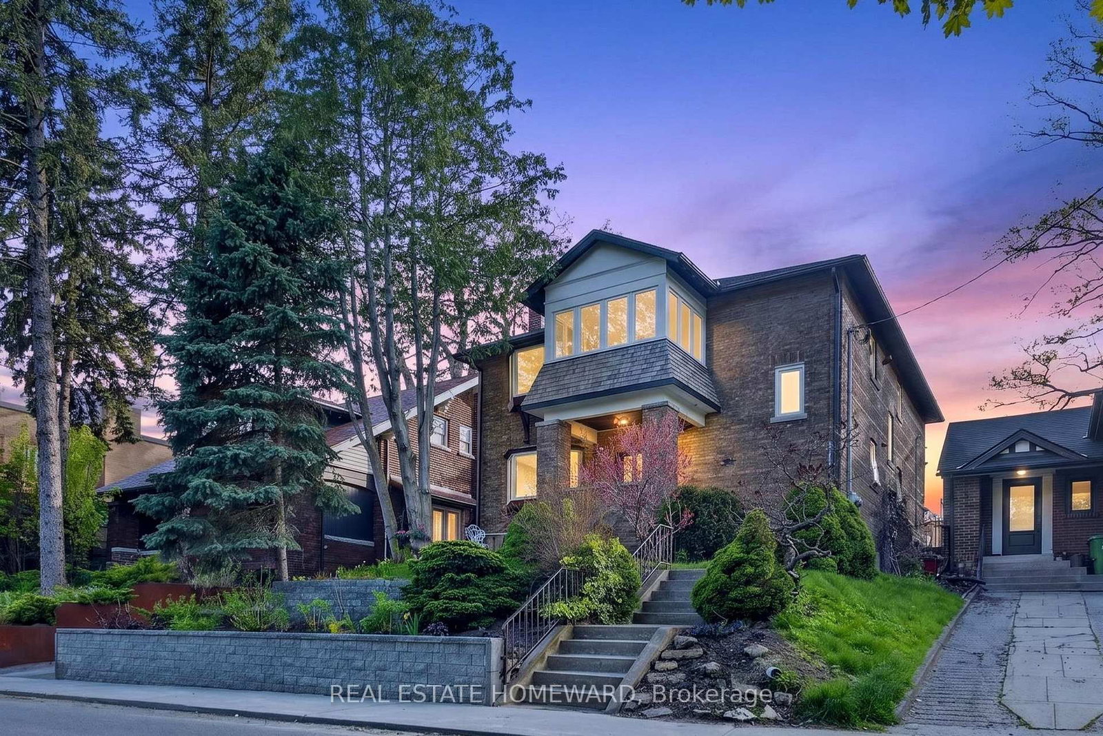 128 Glen Manor Drive • Toronto, ON photo 3