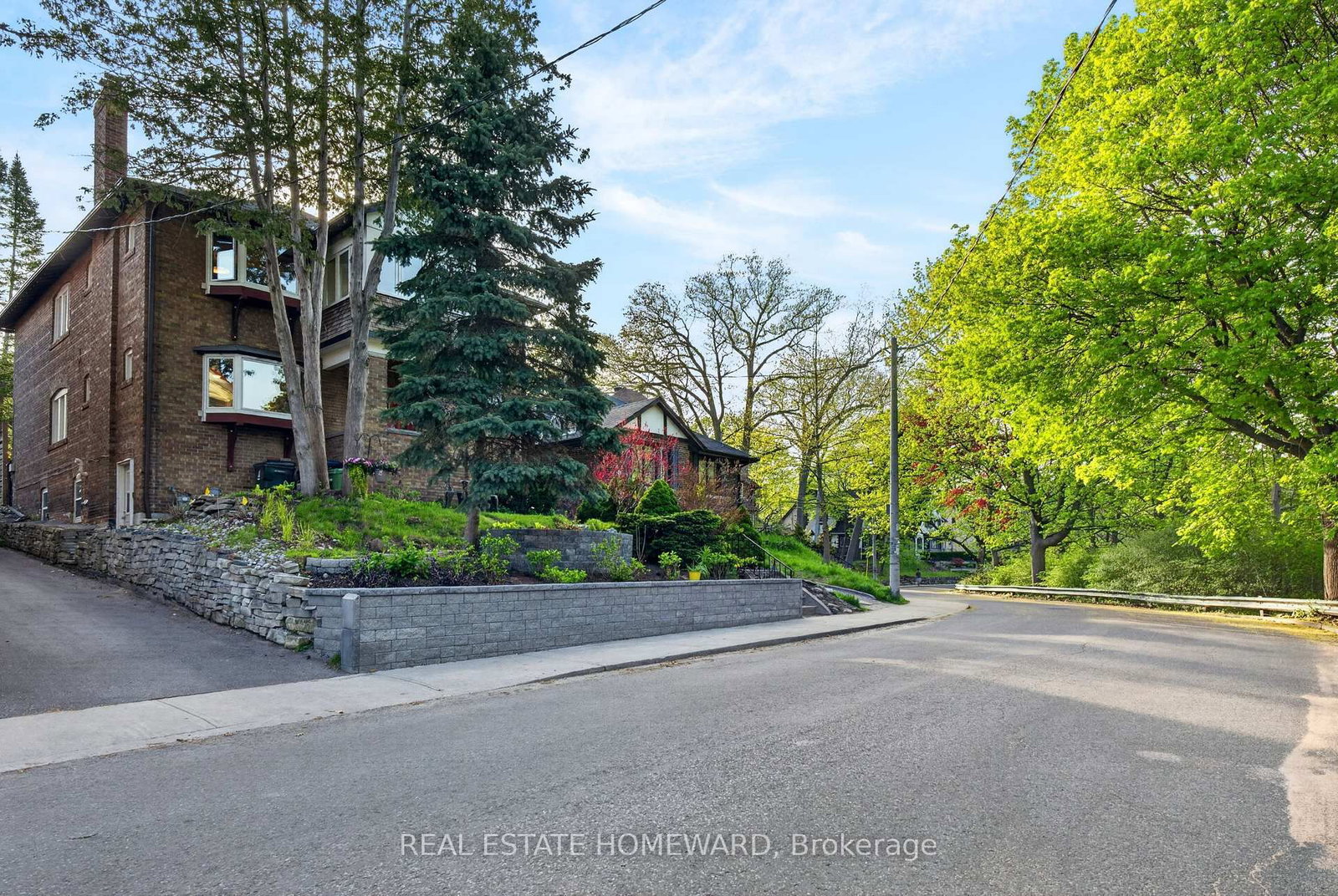 128 Glen Manor Drive • Toronto, ON photo 41