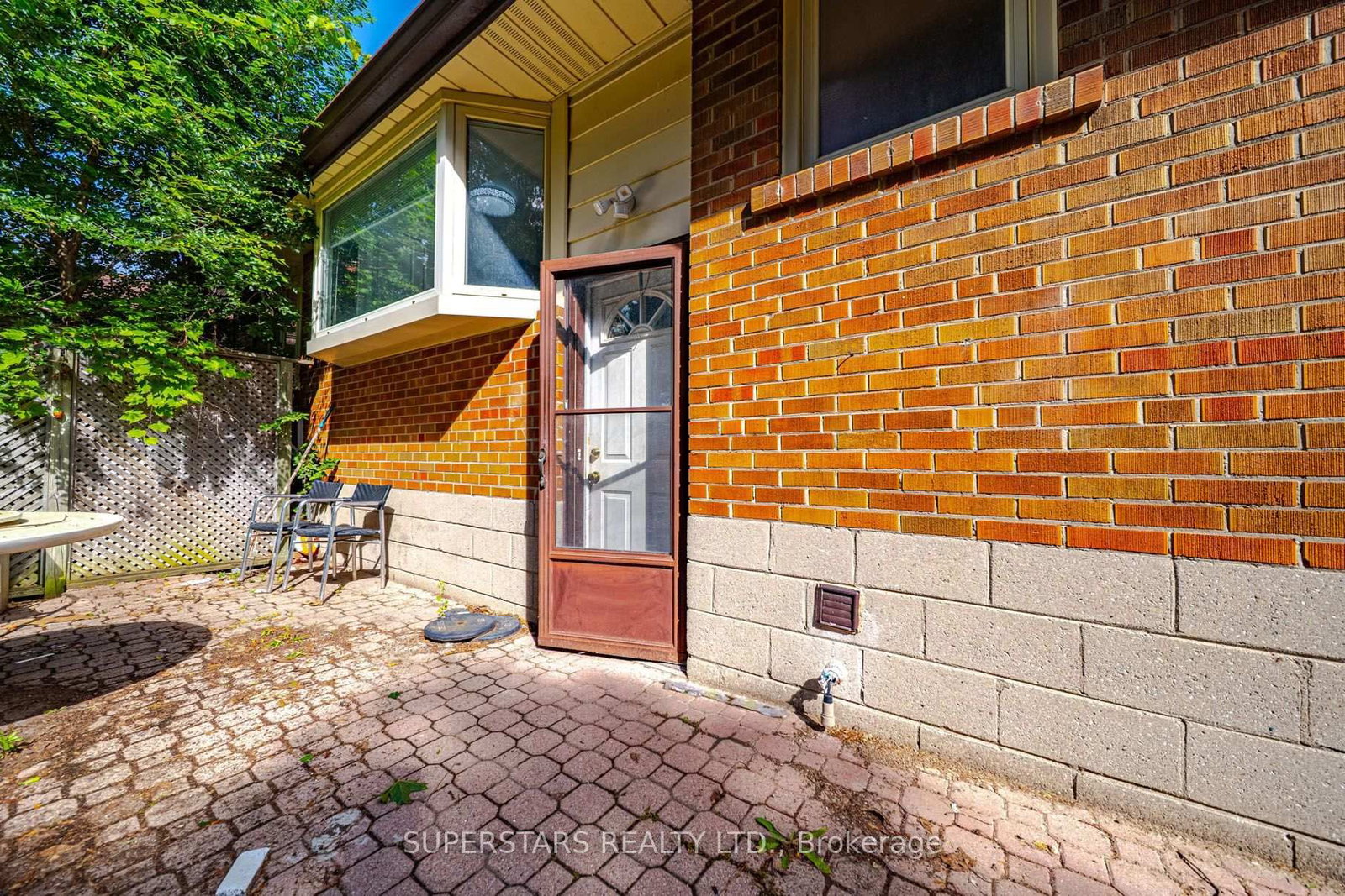 23 Dunelm Street • Toronto, ON photo 10