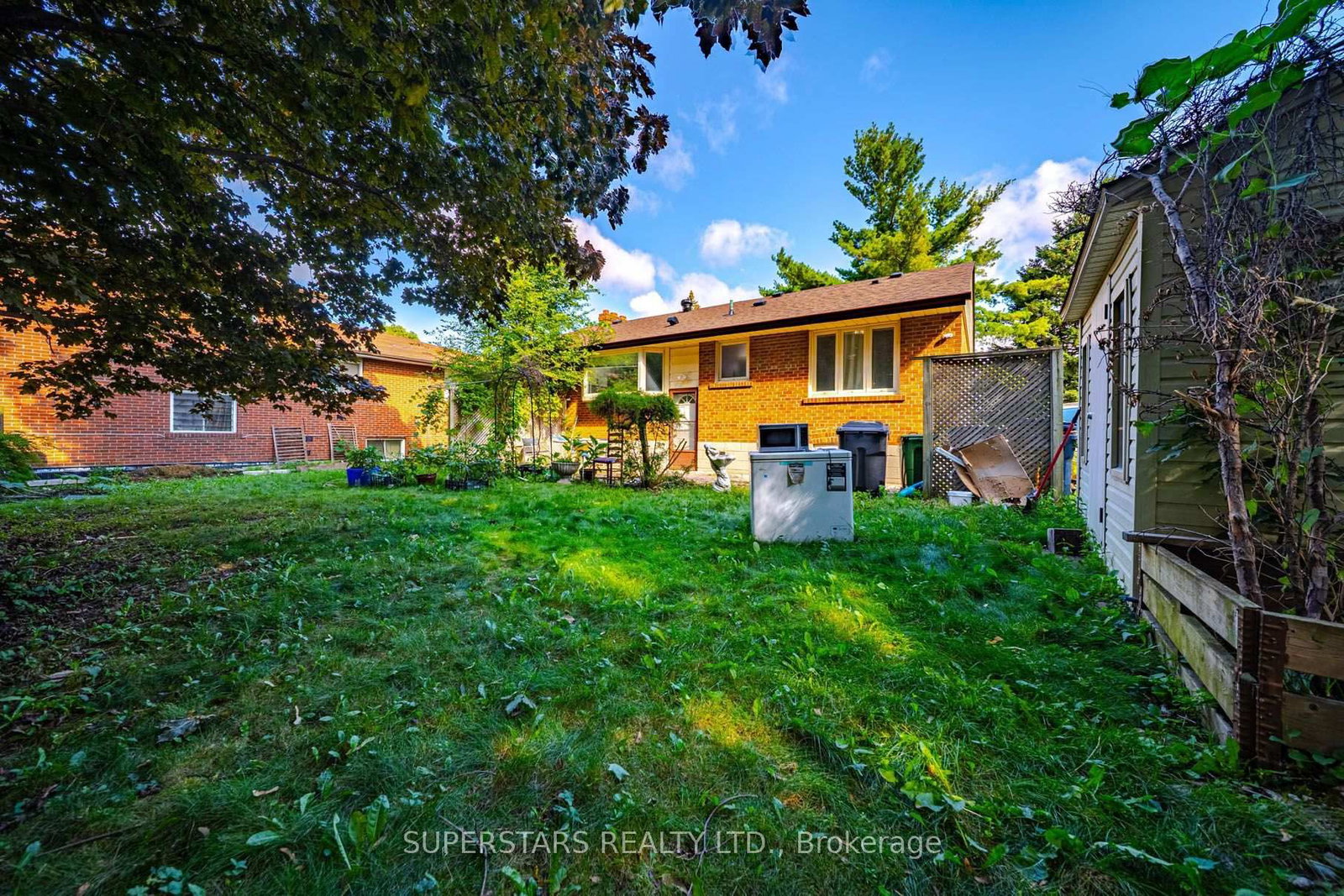 23 Dunelm Street • Toronto, ON photo 11