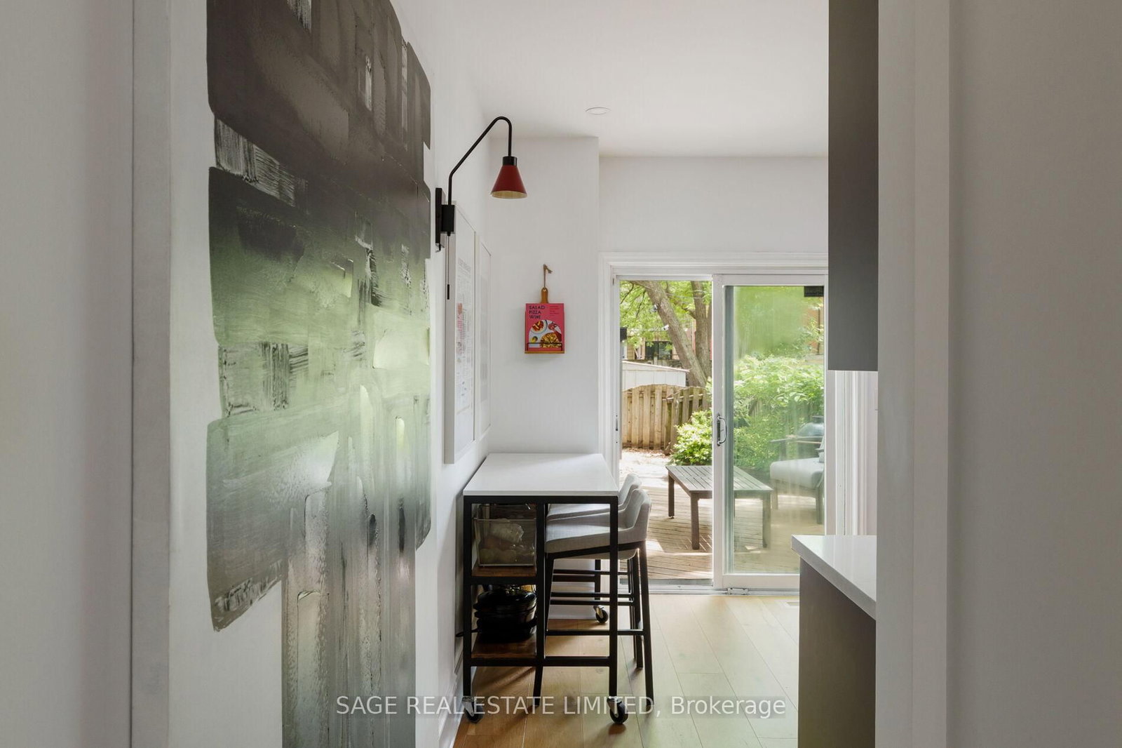283 Booth Avenue • Toronto, ON photo 17