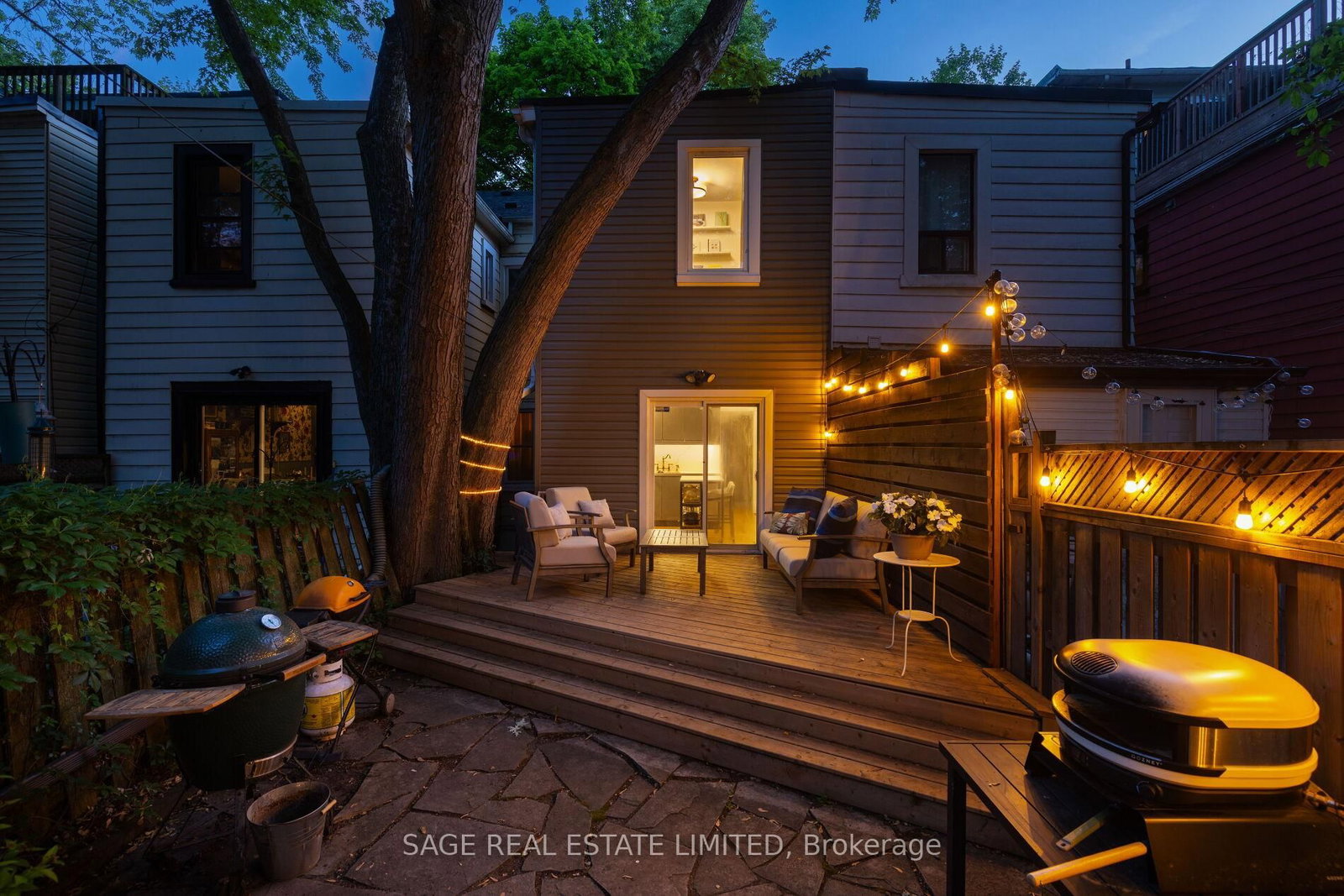 283 Booth Avenue • Toronto, ON photo 24