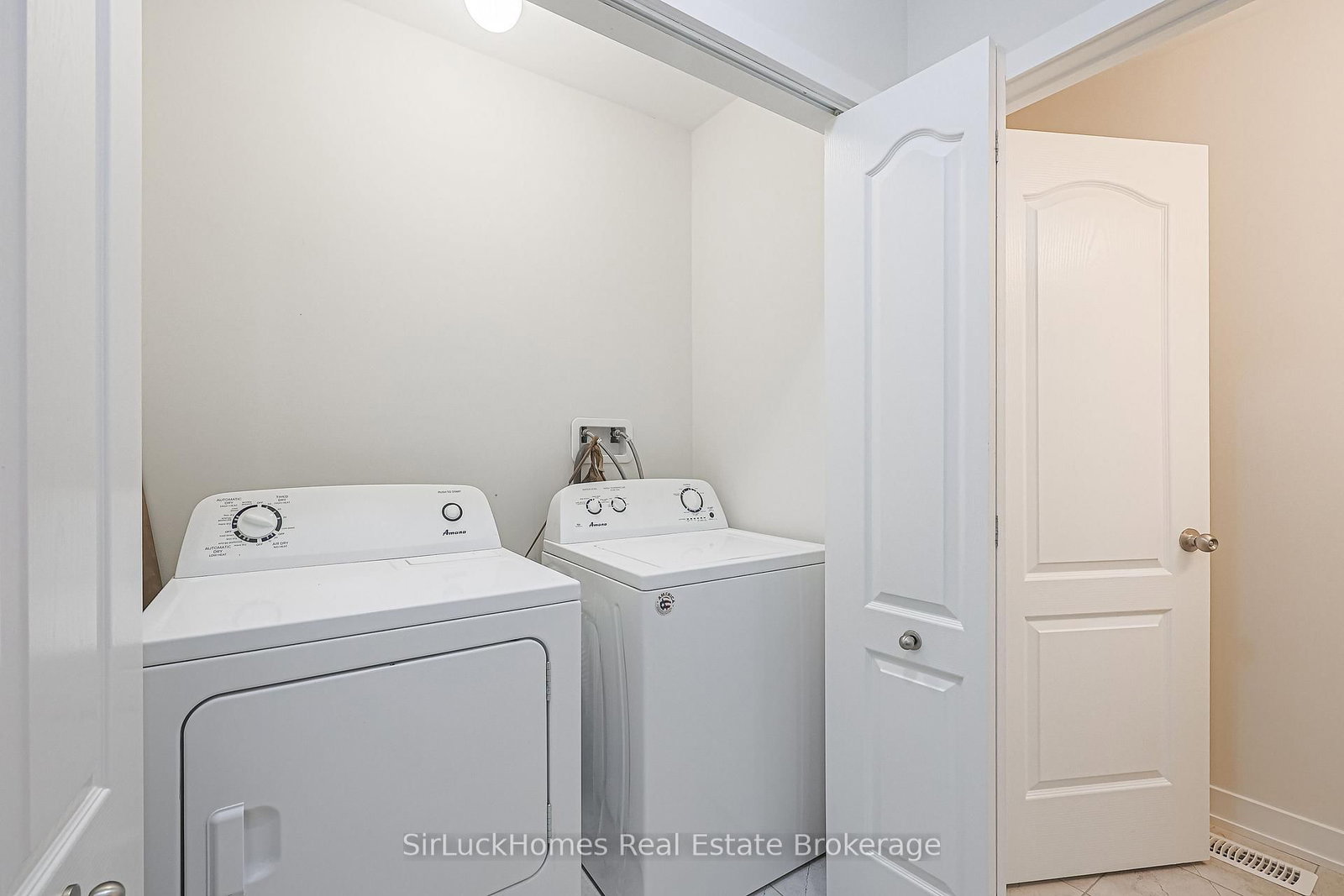906 Kicking Horse Path • Oshawa, ON photo 13