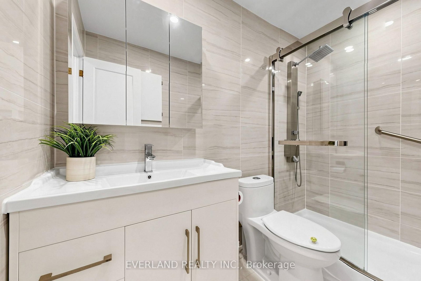 38 Six Nations Avenue • Toronto, ON photo 20