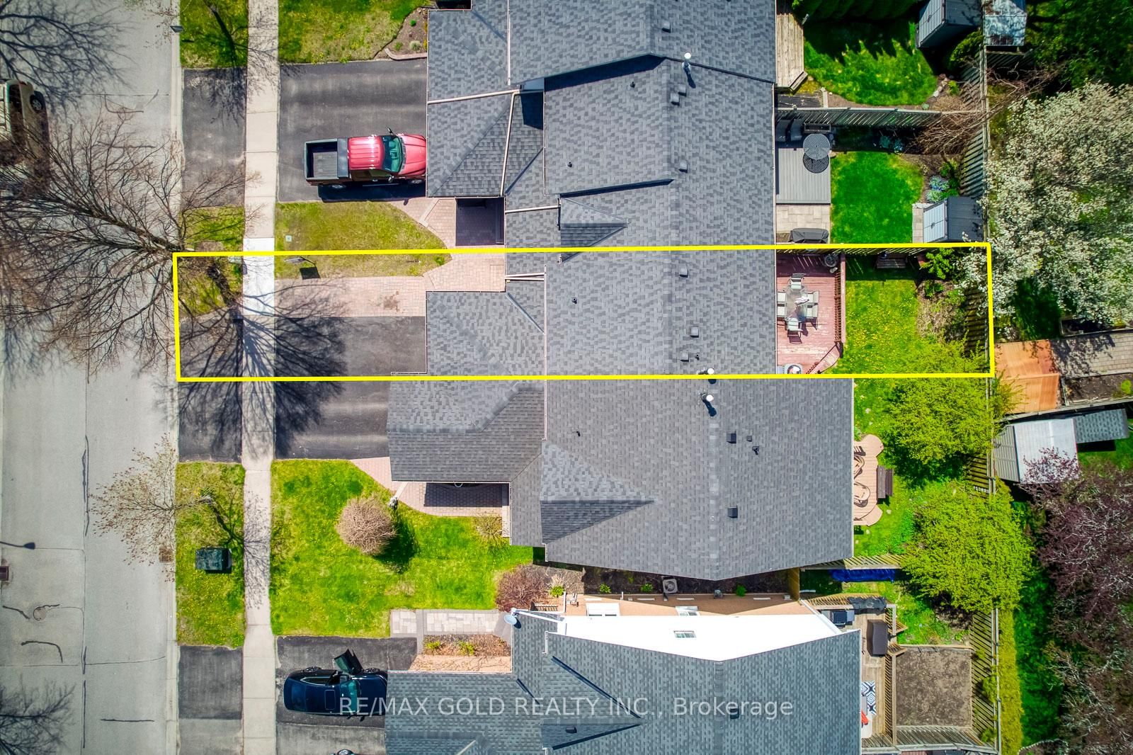 48 Pidduck Street • Clarington, ON photo 2