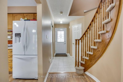 48 Pidduck Street • Clarington, ON photo 8