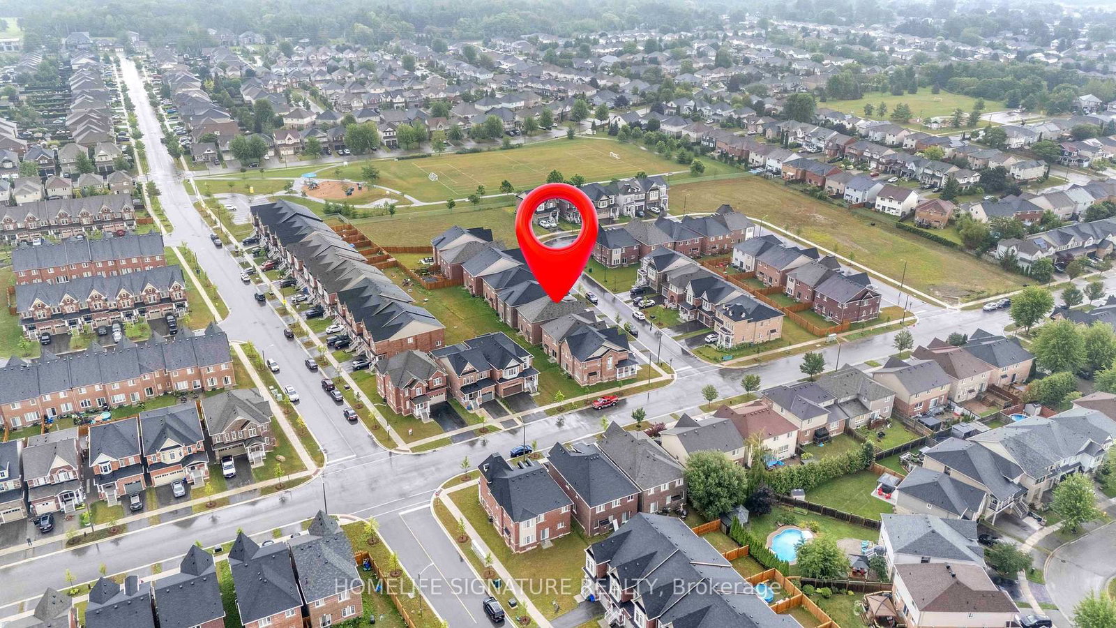 1211 Drinkle Crescent • Oshawa, ON photo 4