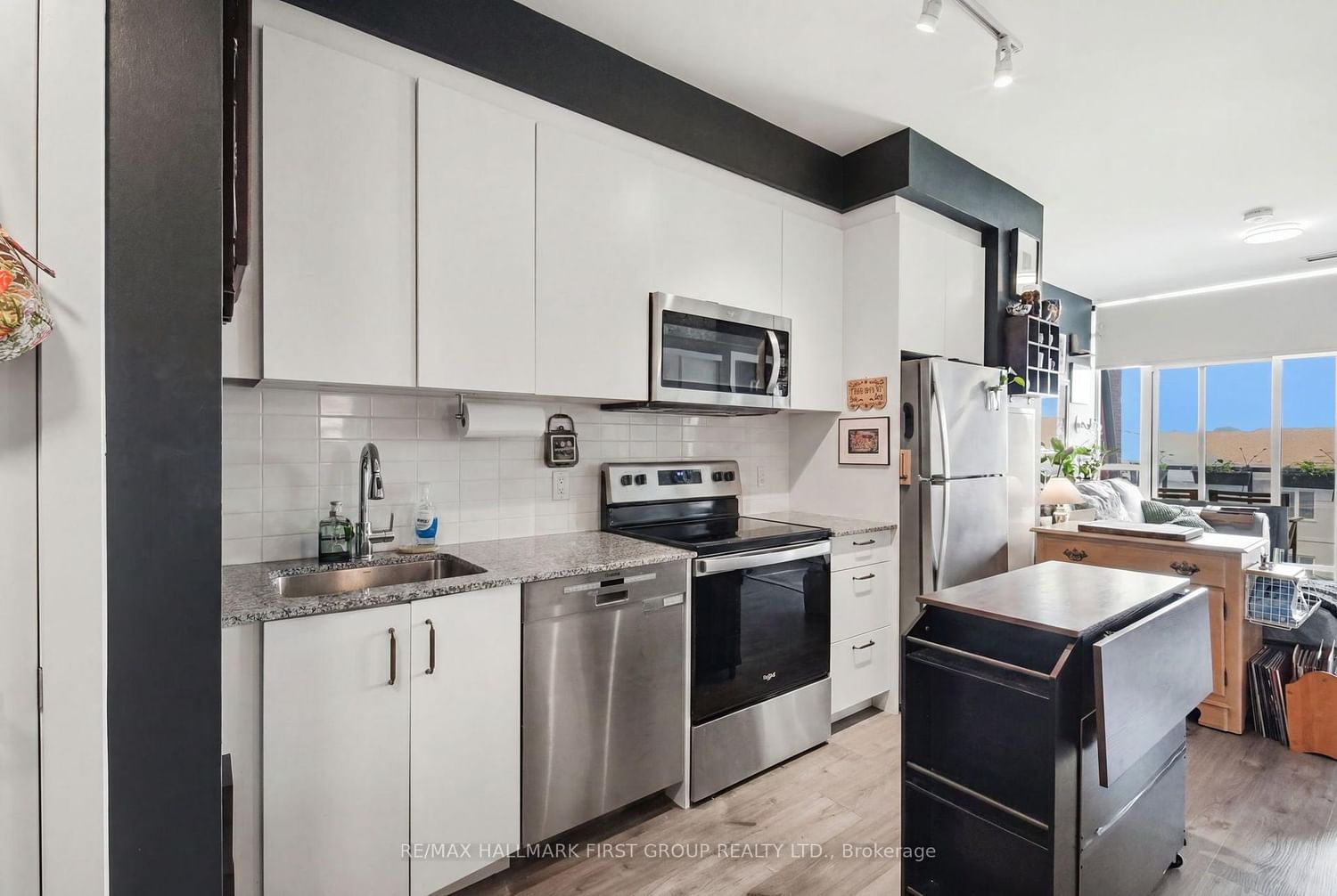 1010 Dundas St E Street • #325 • Whitby, ON photo 5