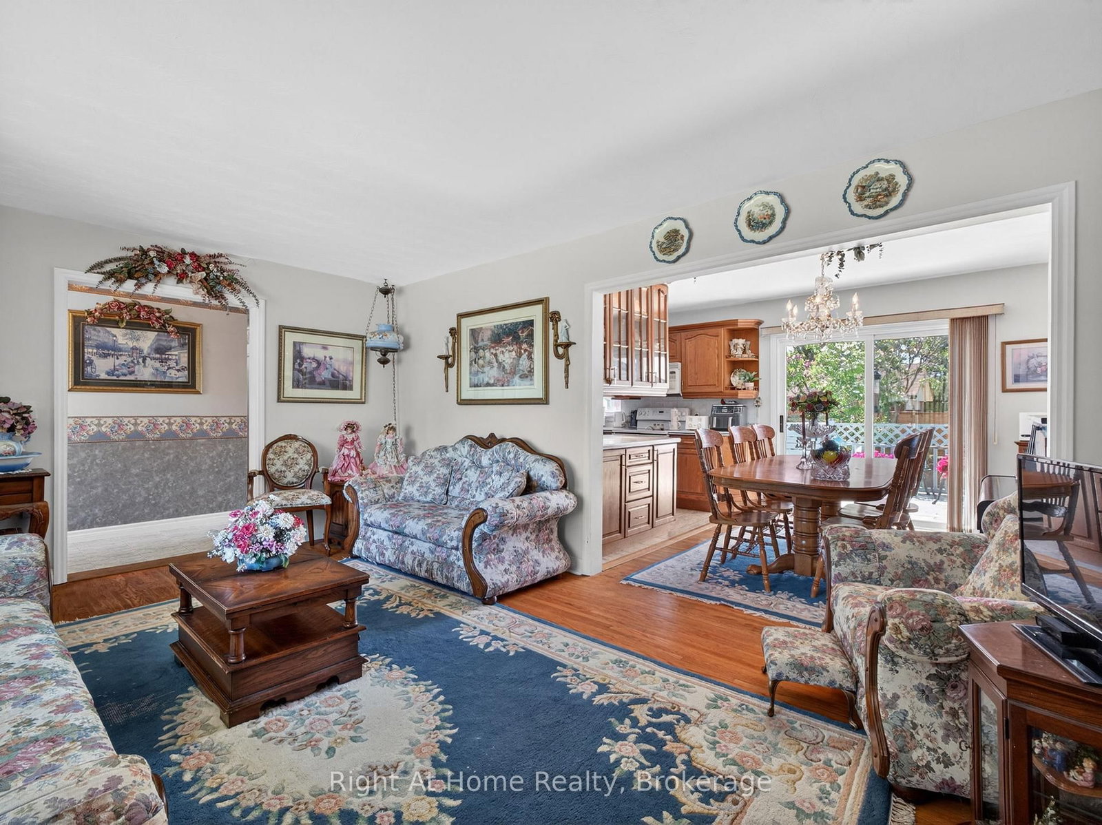 47 Churchill Avenue • Oshawa, ON photo 16