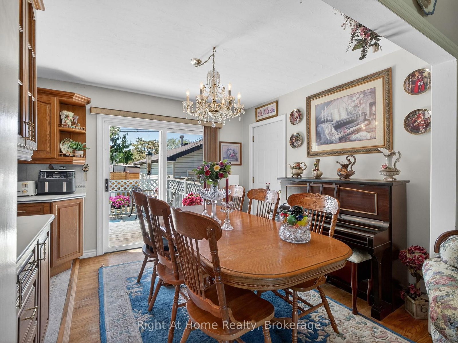 47 Churchill Avenue • Oshawa, ON photo 17
