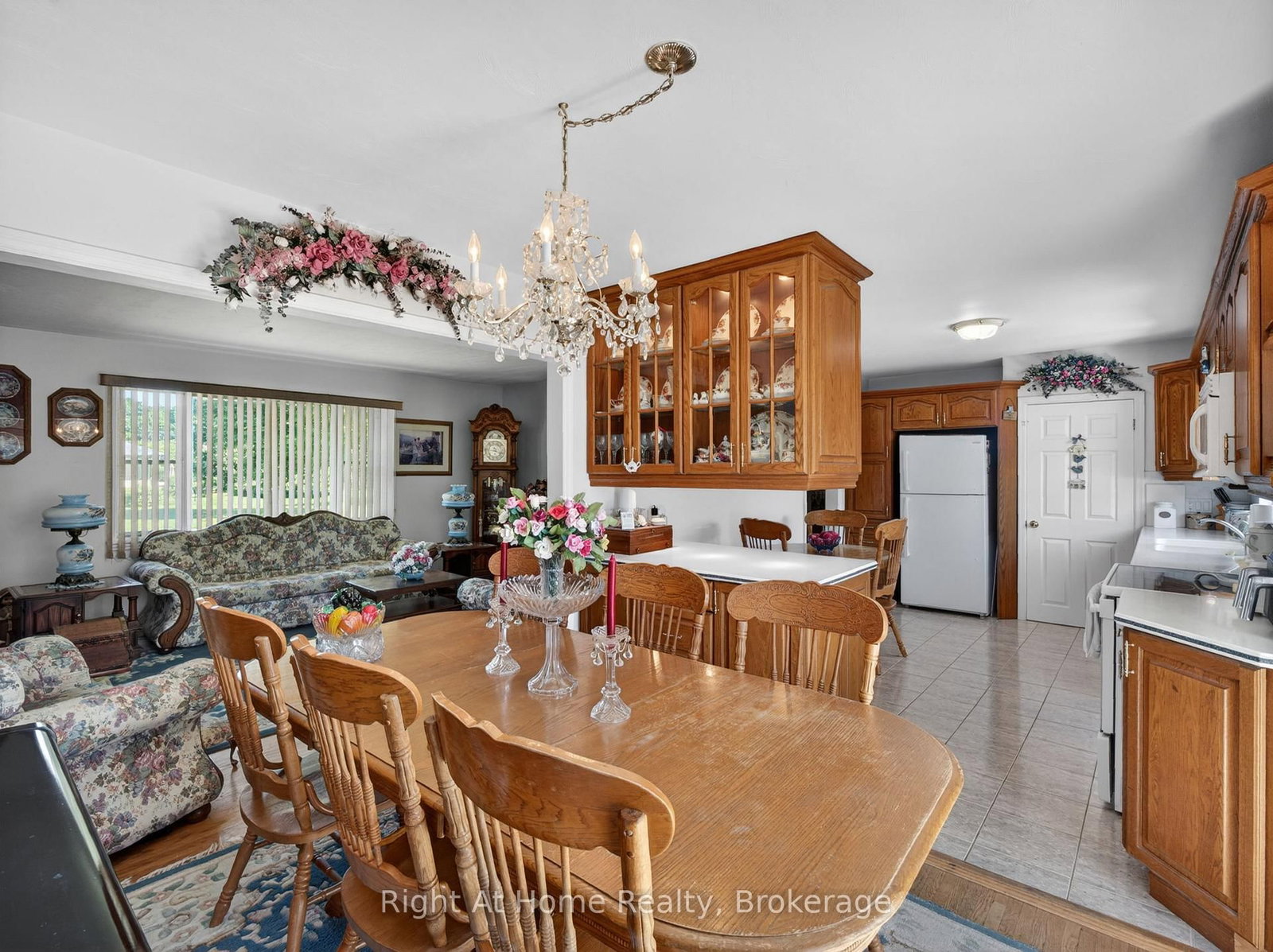 47 Churchill Avenue • Oshawa, ON photo 18