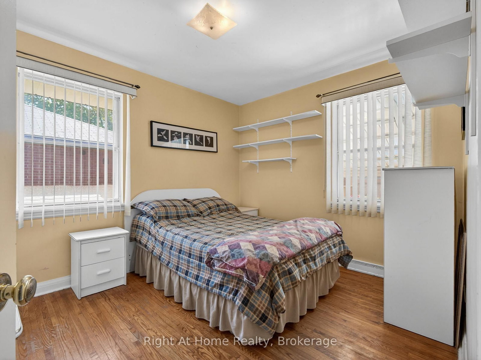 47 Churchill Avenue • Oshawa, ON photo 26