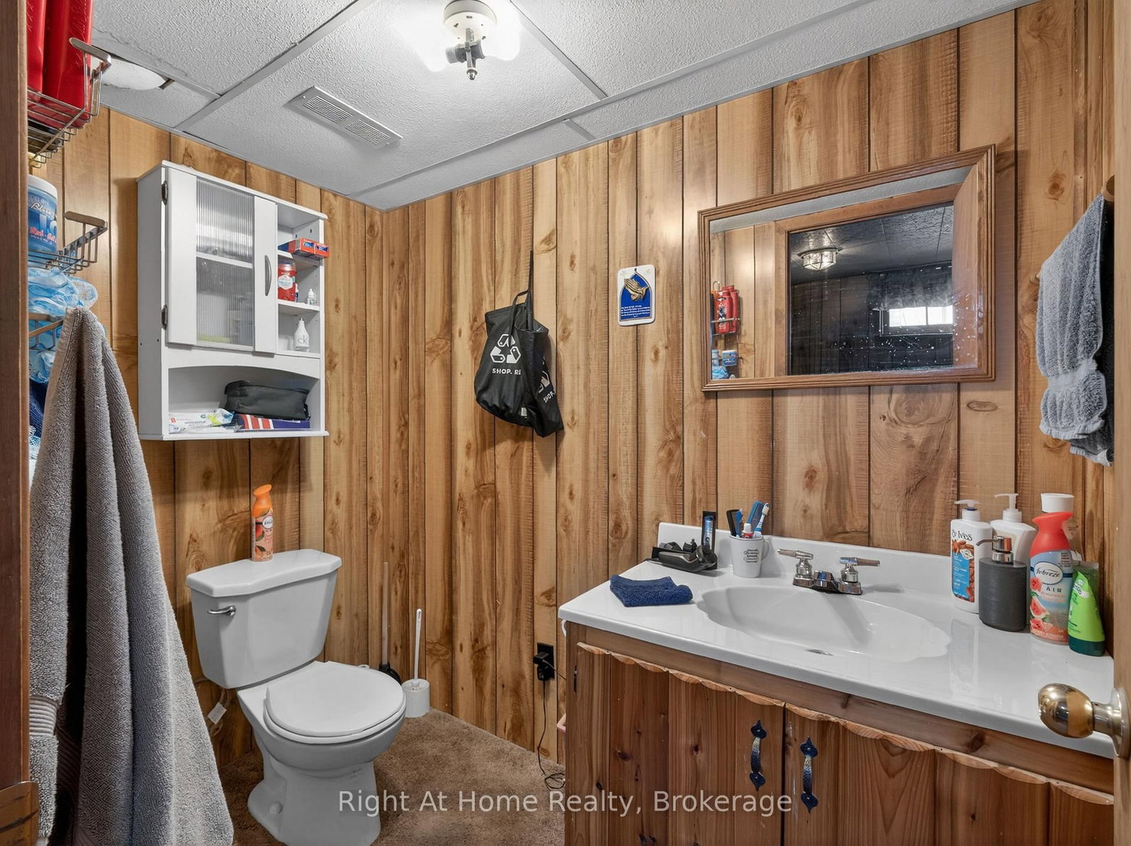 47 Churchill Avenue • Oshawa, ON photo 32