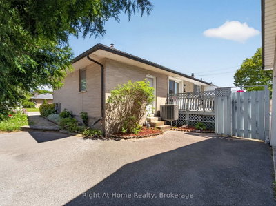 47 Churchill Avenue • Oshawa, ON photo 8
