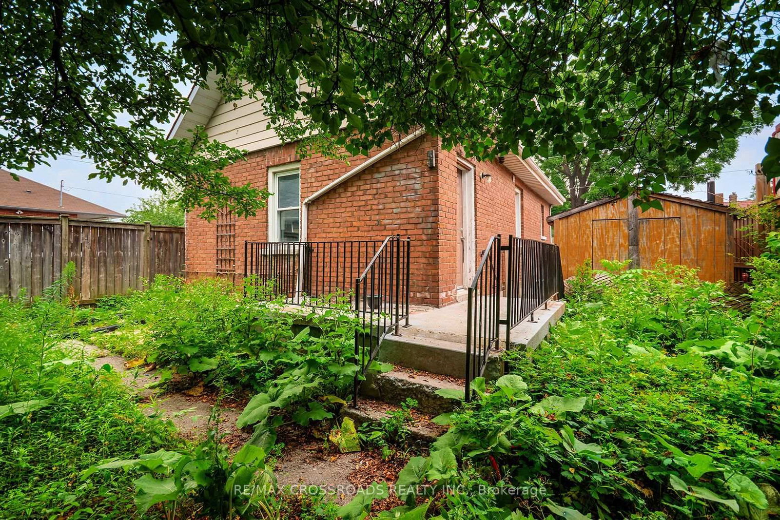 313 Olive Avenue • Oshawa, ON photo 37