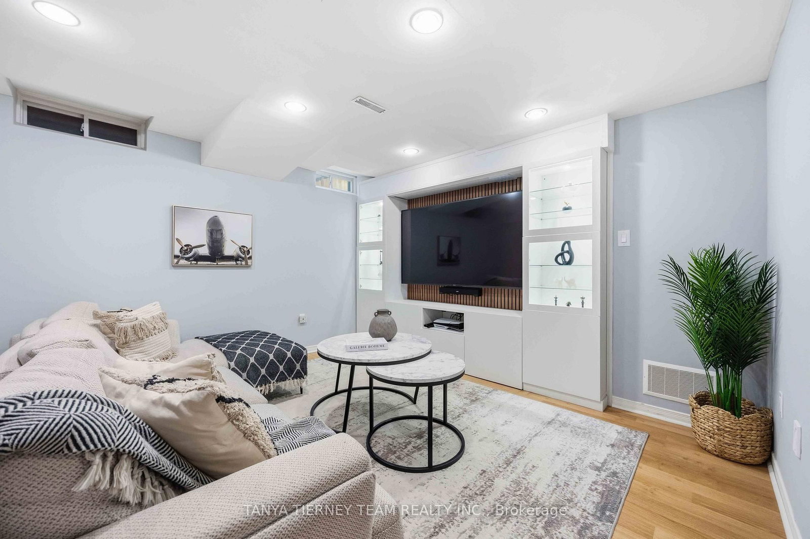 76 Vipond Road • Whitby, ON photo 35