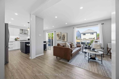 76 Vipond Road • Whitby, ON photo 6