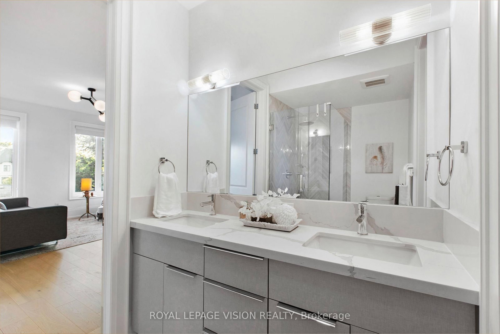 732 W Shore Boulevard • Pickering, ON photo 40