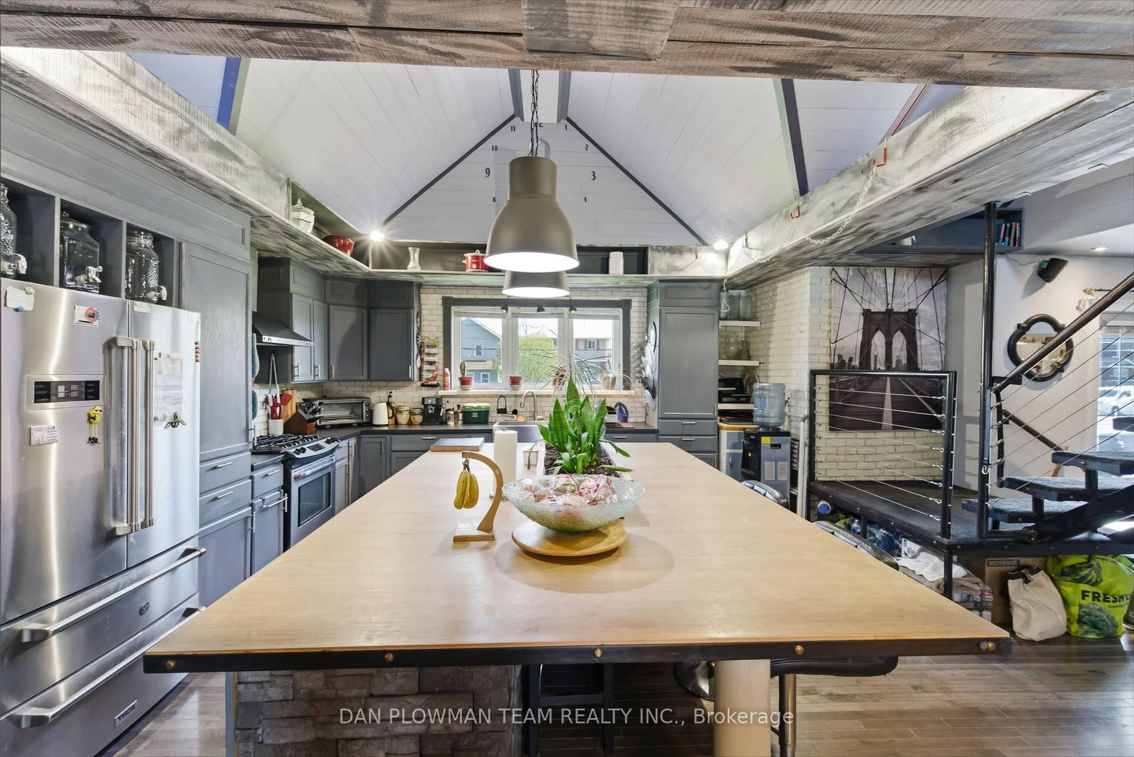 678 W King Street • Oshawa, ON photo 7