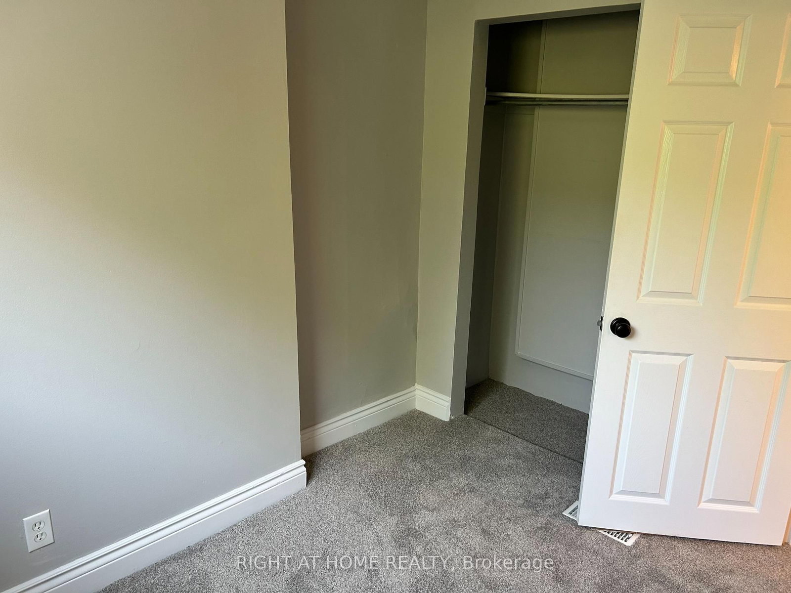 280 Kenilworth Avenue • Toronto, ON photo 27