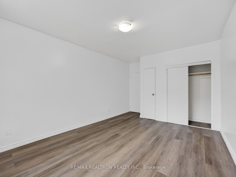 home for lease on 503-275 Wentworth Street W