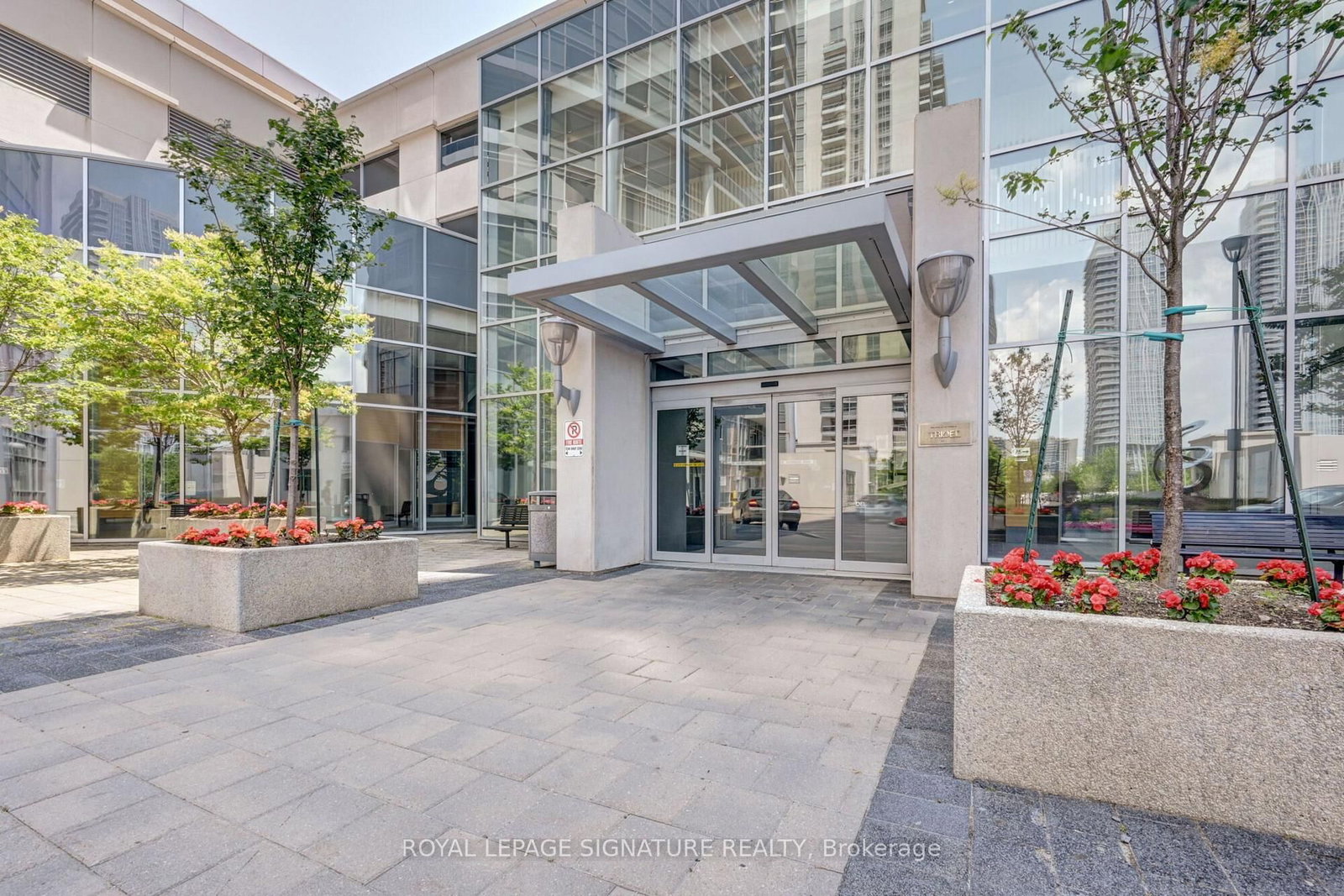3807-125 Village Green Square, Toronto, ON, photo 2