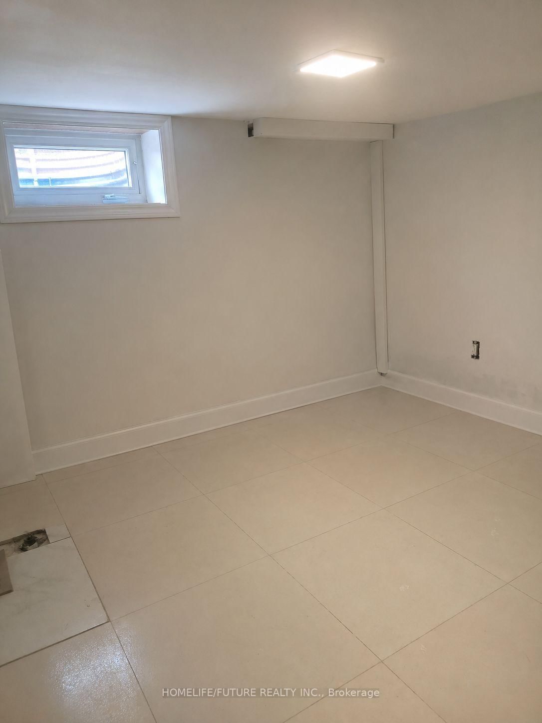 212 Court Street • Oshawa, ON photo 16