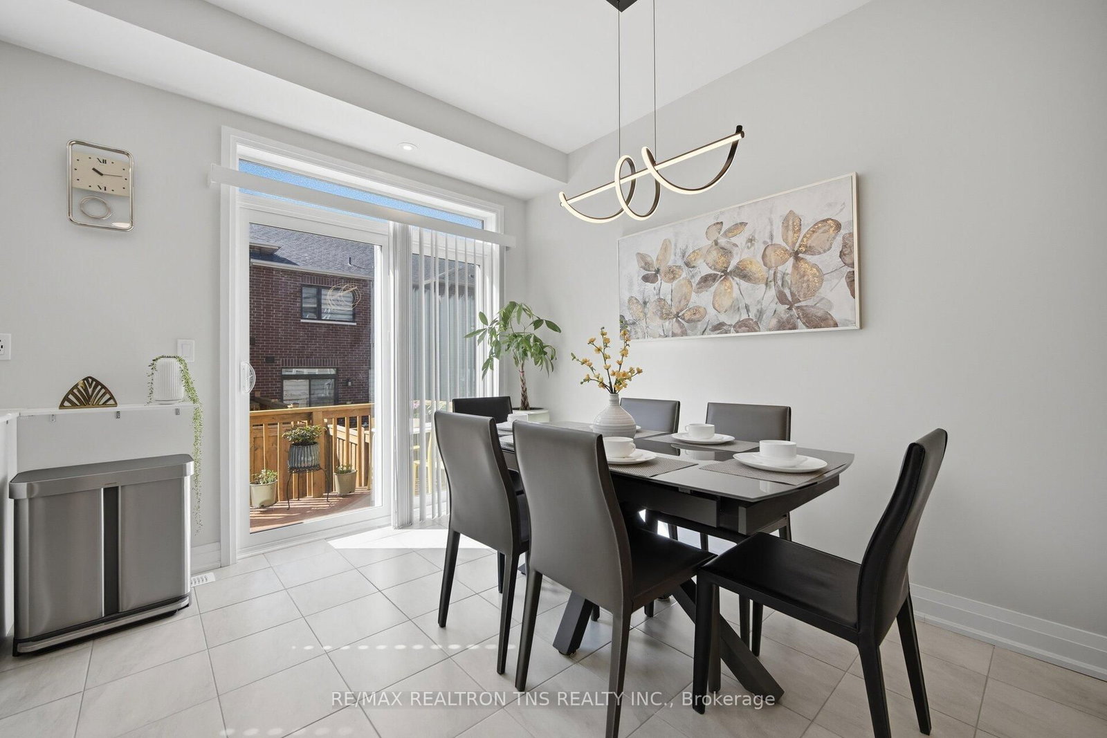 957 Cormorant Path • Pickering, ON photo 10