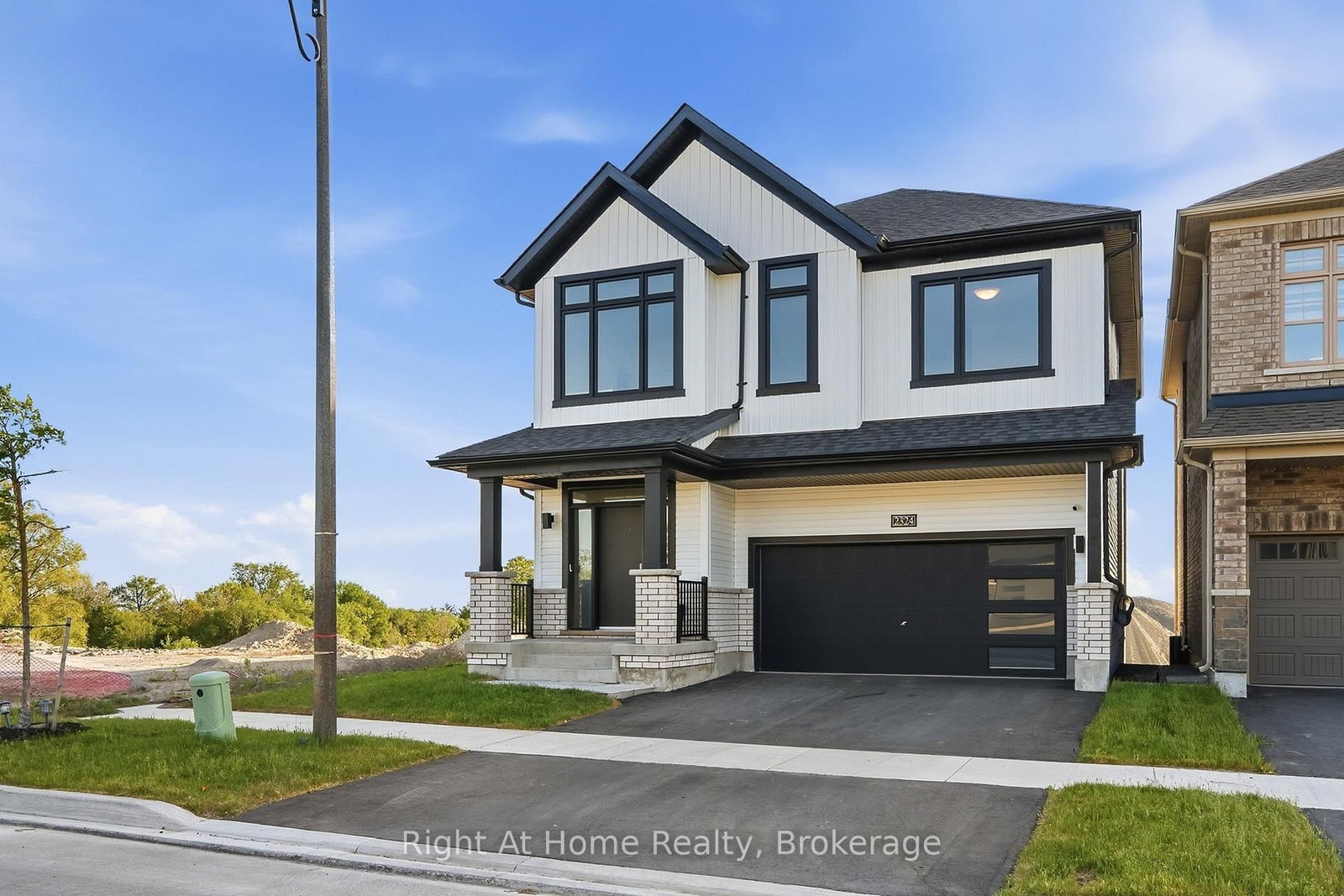 2324 Verne Bowen Street • Oshawa, ON photo 1