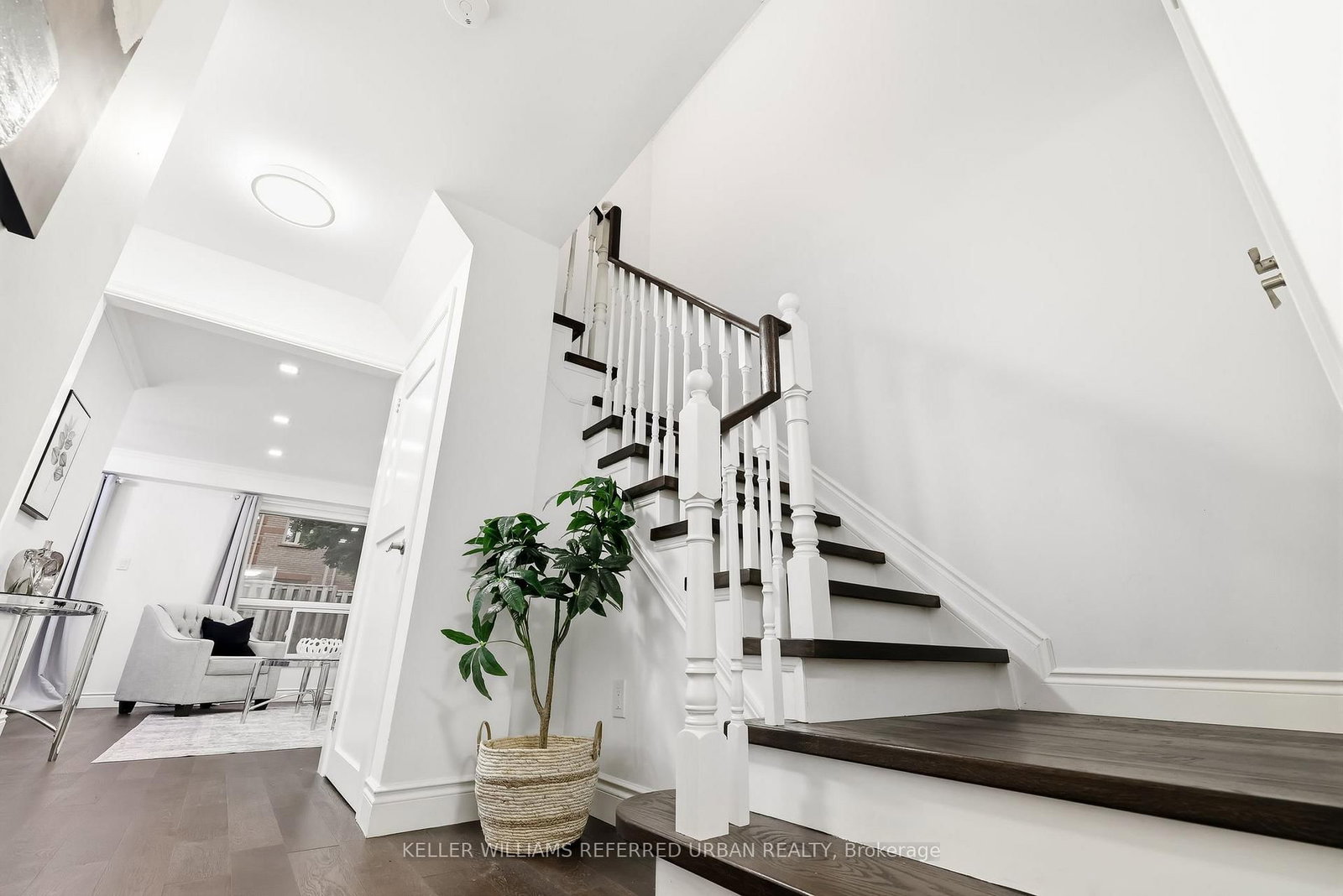 10 Bassett Boulevard • #25 • Whitby, ON photo 17