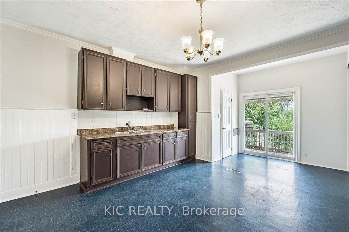 145 Boultbee Avenue • Toronto, ON photo 10