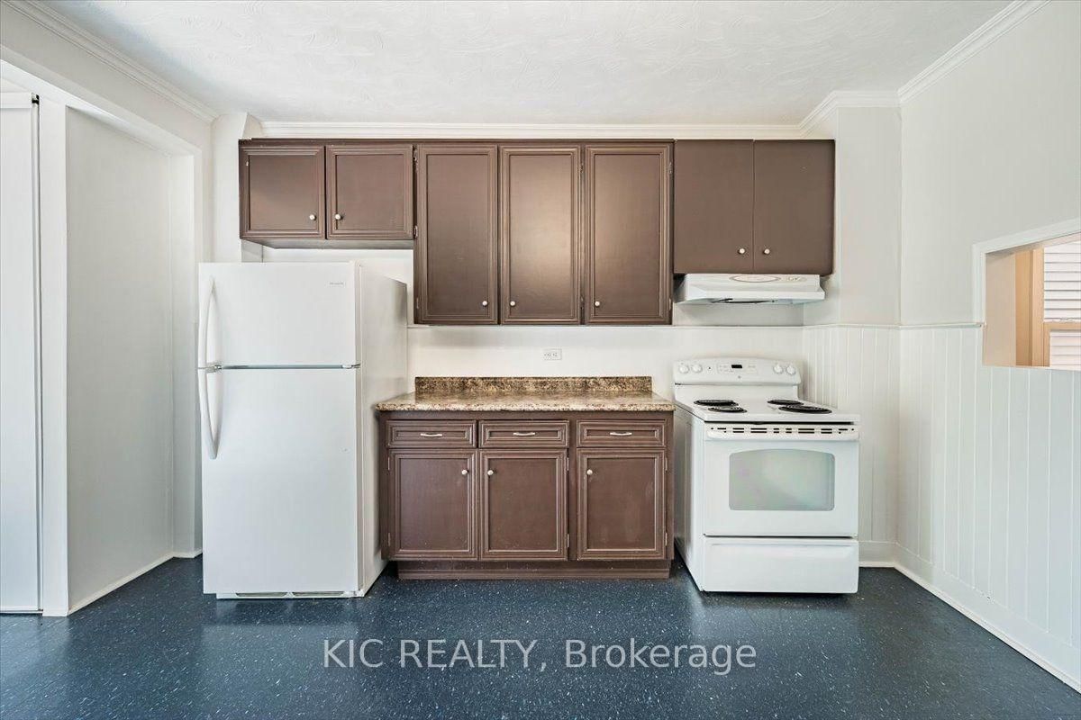 145 Boultbee Avenue • Toronto, ON photo 13