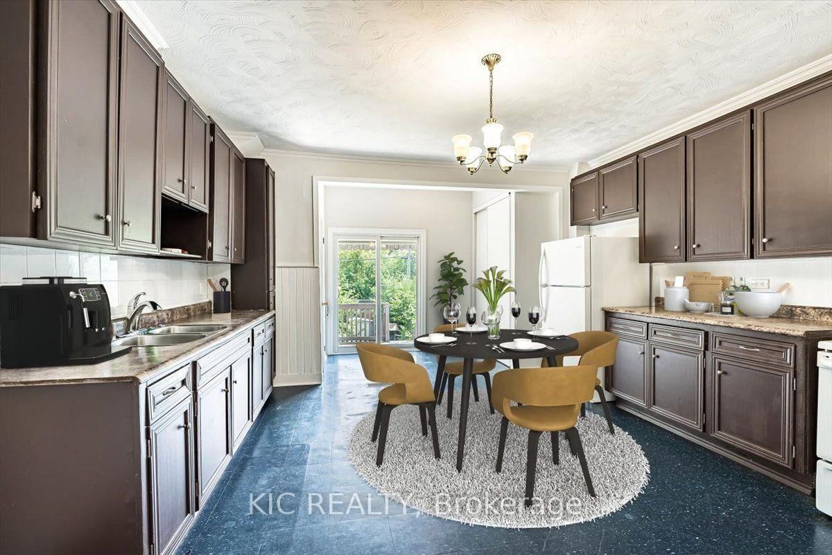 145 Boultbee Avenue • Toronto, ON photo 8