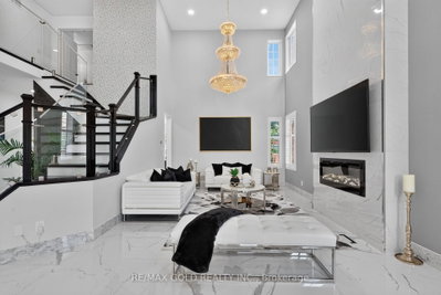 94 Twin Streams Road • Whitby, ON photo 6