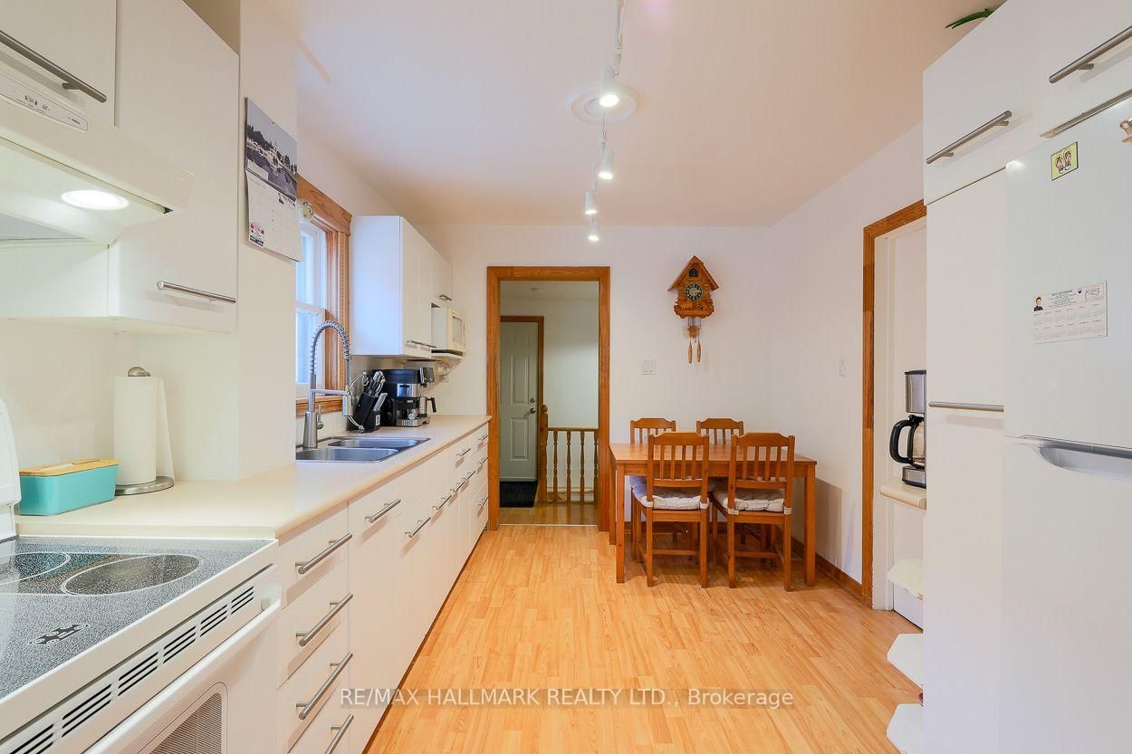 58 Claremore Avenue, Toronto, ON, photo 3