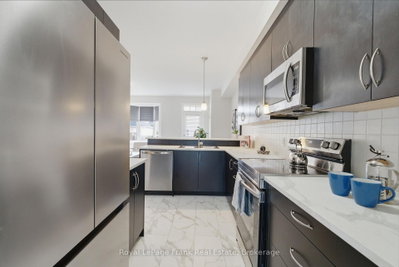 264 Brookhill Boulevard • Clarington, ON photo 6