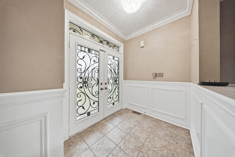 16 Shrewsbury Drive